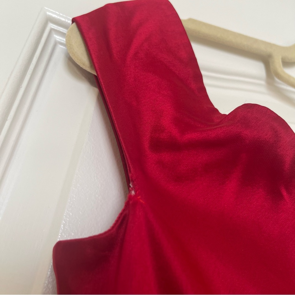 Sau Lee x Revolve Gwenyth Gown in Crimson Red Size 0 - Picture 3 of 5